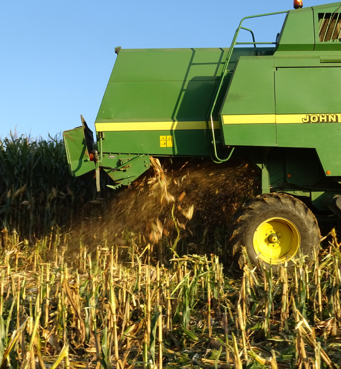 Tobrabauer-Landwirtschaft-Maschinen-Drescher